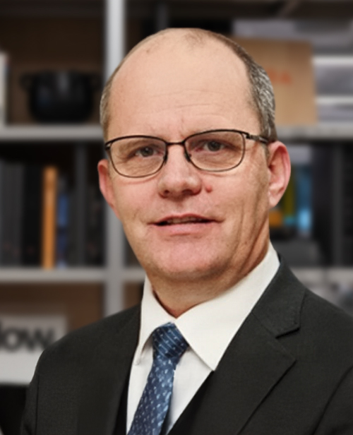 Leon Kettles's headshot