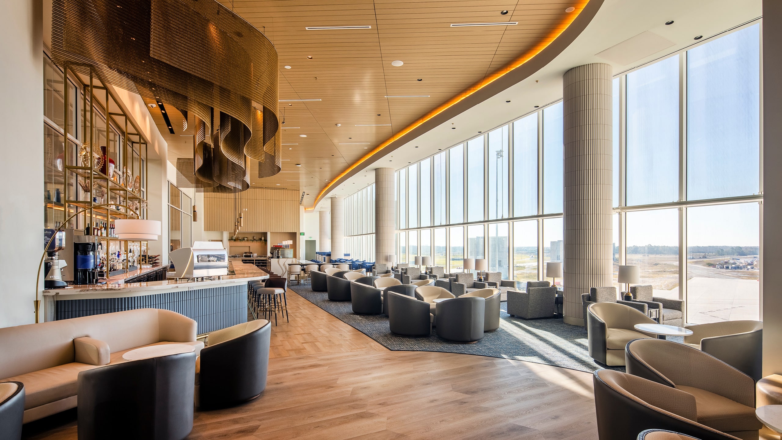 Orlando International Airport (MCO) Plaza Premium Group Lounge 